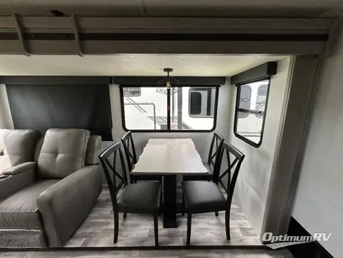 2024 Dutchmen Kodiak Ultimate 3221RLSL RV Photo 2