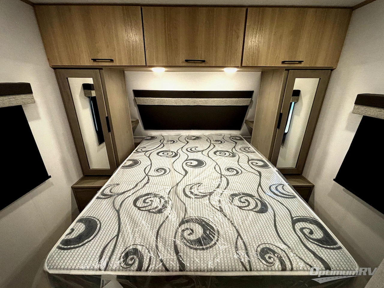 2025 Dutchmen Kodiak 241BHSL Photo 7