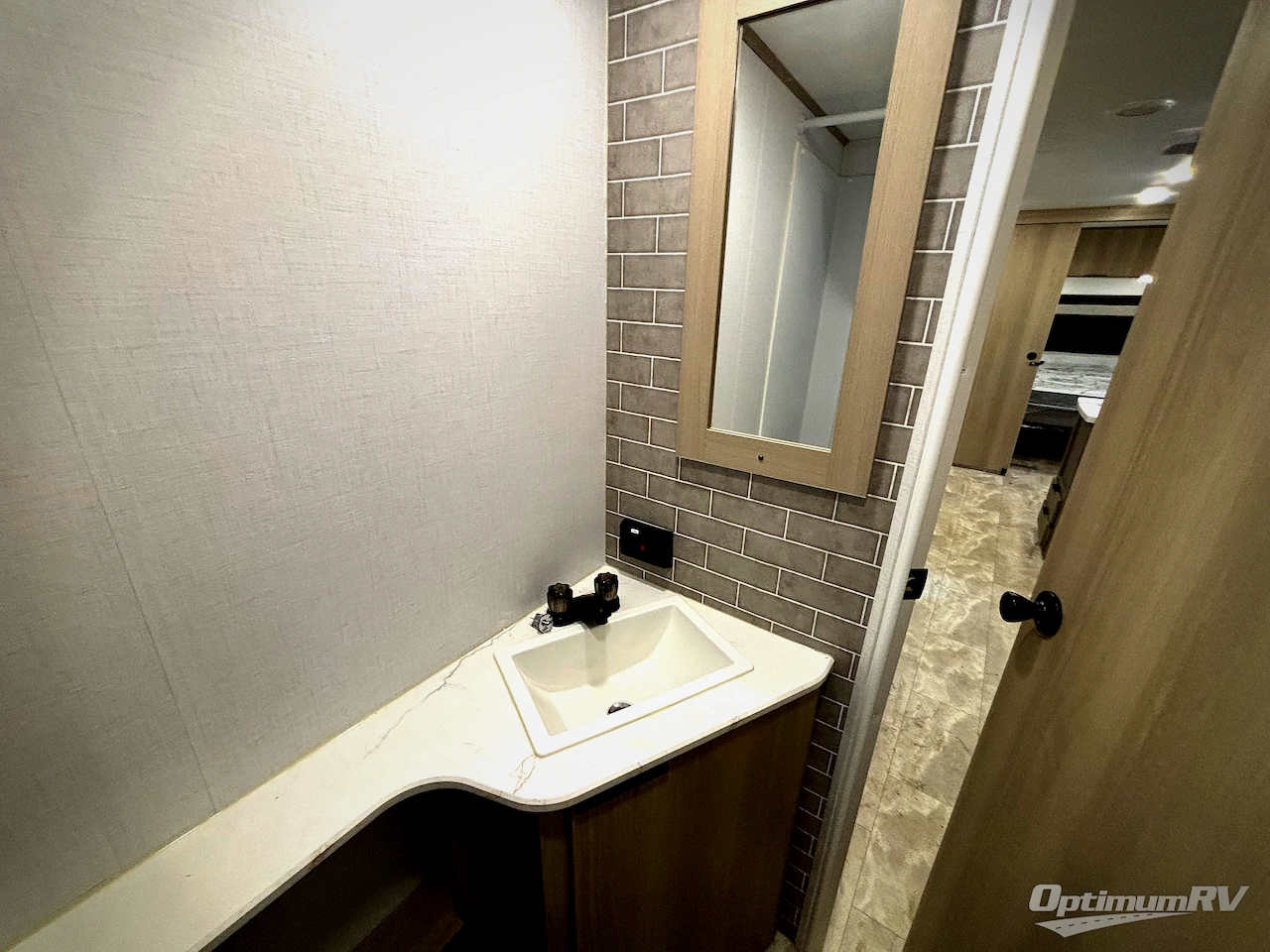 2025 Dutchmen Kodiak 270BHSL Photo 17