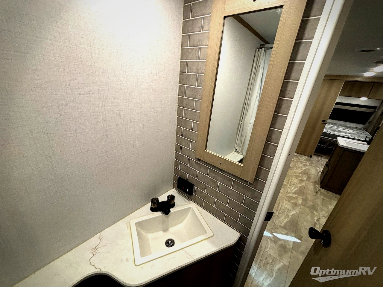 2025 Dutchmen Kodiak 270BHSL Photo 17