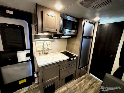 2022 Starcraft Super Lite Maxx 17BH RV Photo 3