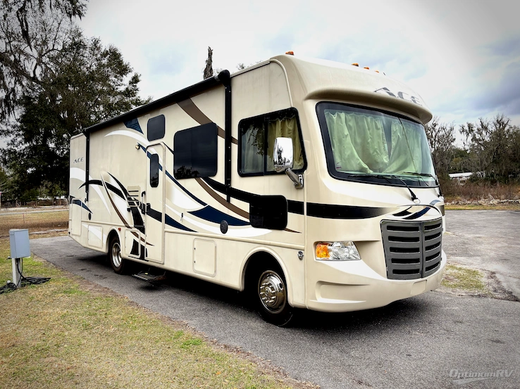 2016 Thor ACE 30.2 RV Photo 1