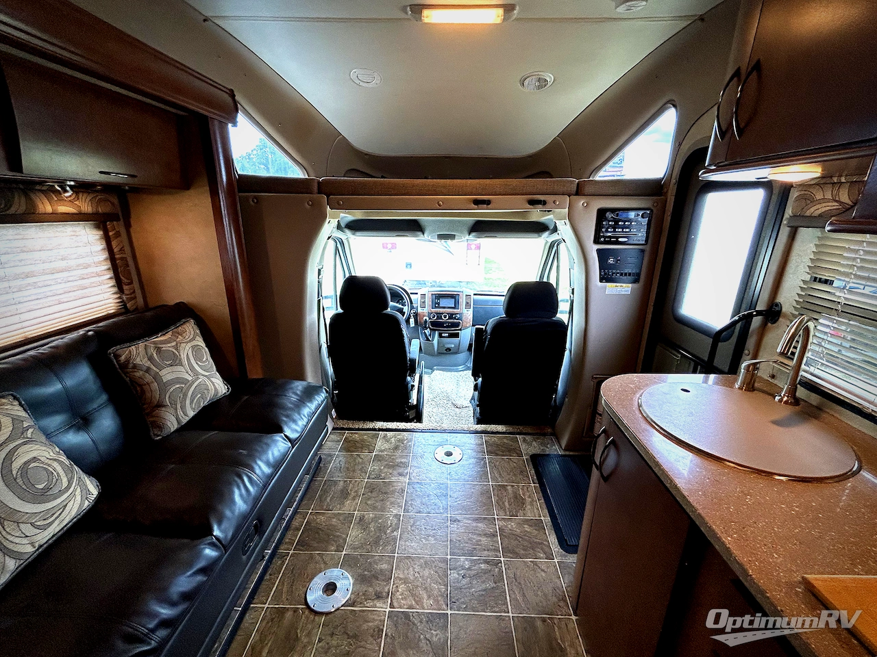 2013 Thor Citation Sprinter 24SR Photo 5