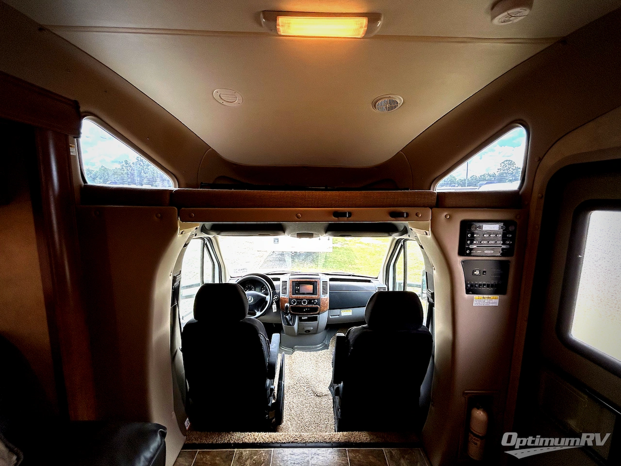 2013 Thor Citation Sprinter 24SR Photo 9