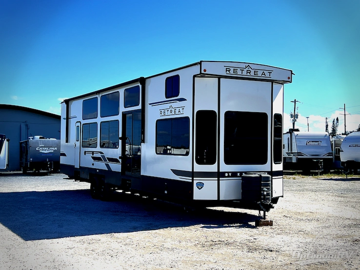 2025 Keystone Retreat 391CLDL RV Photo 1