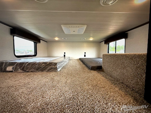 2025 Keystone Residence 40CLDL RV Photo 4