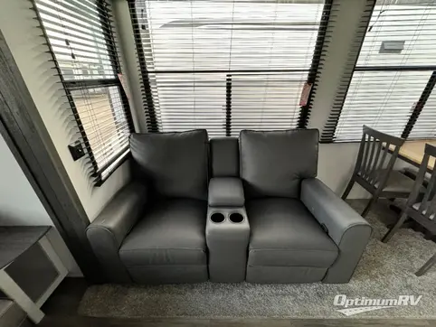 2023 Keystone Retreat 39LOFT RV Photo 4