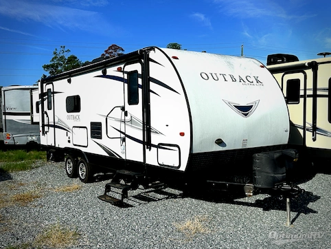 Used 2017 Keystone Outback Ultra Lite 250URS Featured Photo