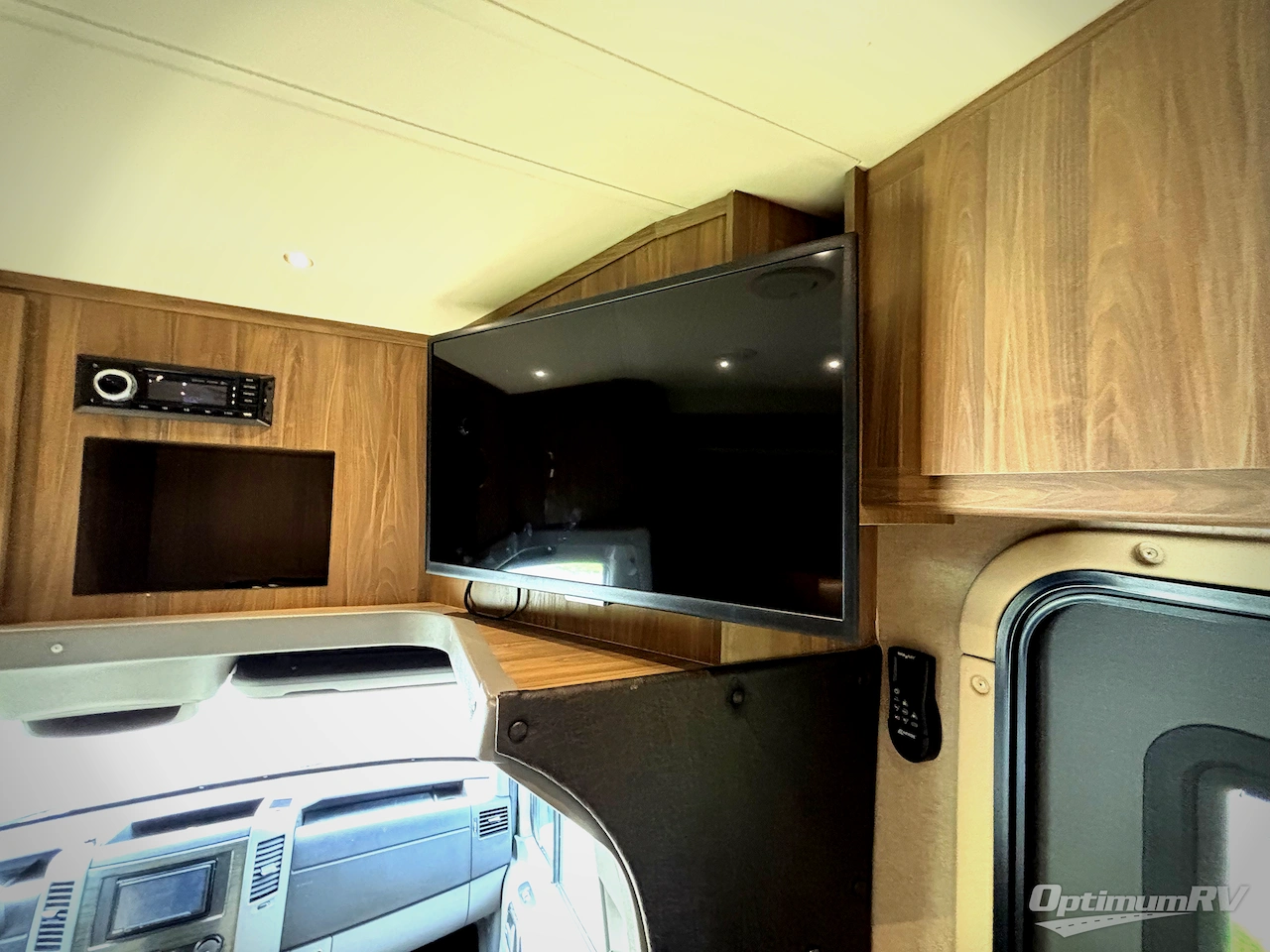 2019 Dynamax isata 3 24FW Photo 11