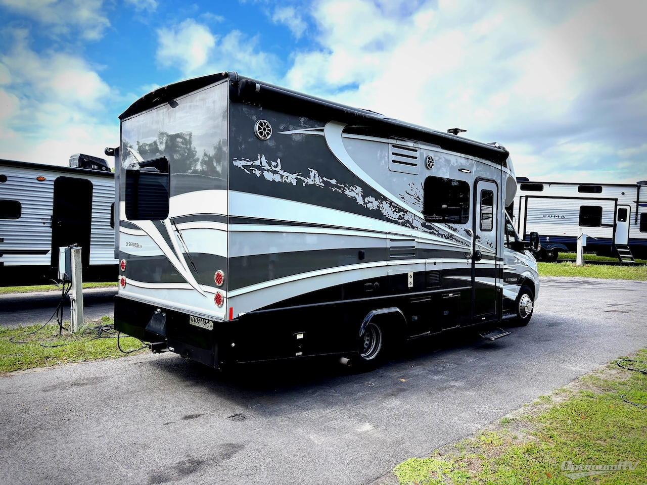 2019 Dynamax isata 3 24FW Photo 2