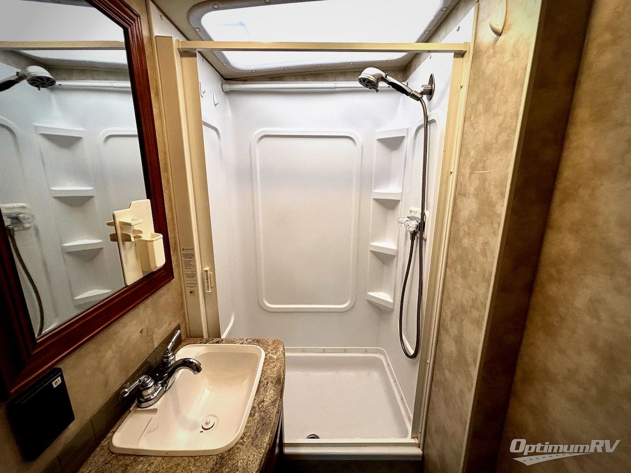 2019 Winnebago Vista 27PE Photo 18