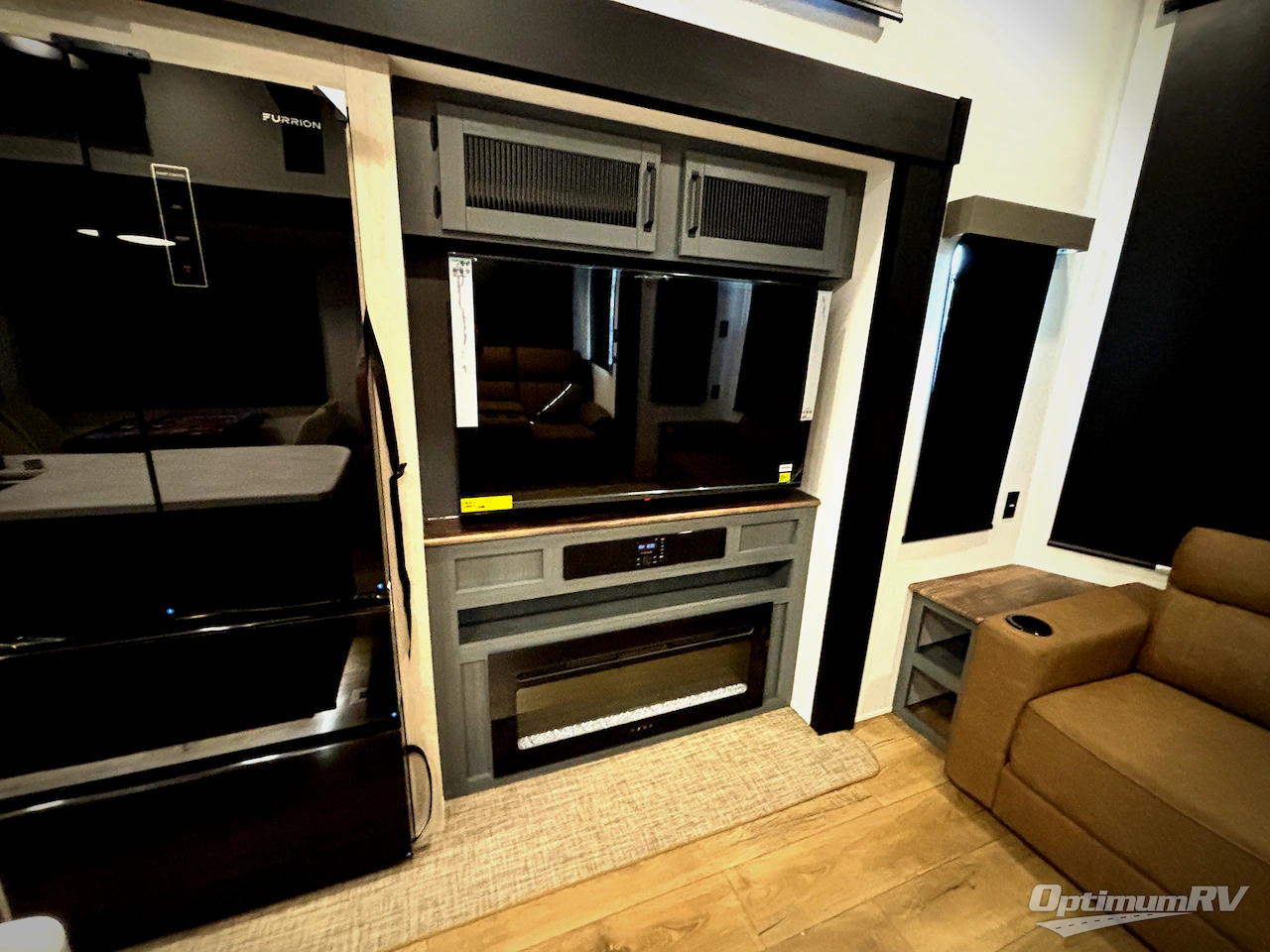 2027 Forest River Puma Vista 402LFT Photo 8
