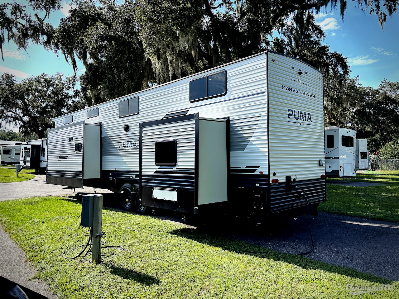 2027 Forest River Puma Vista 402LFT Photo 3