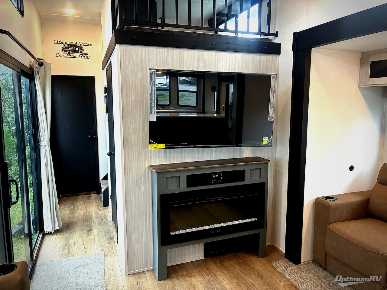 2027 Forest River Puma Vista 403LFT Photo 8