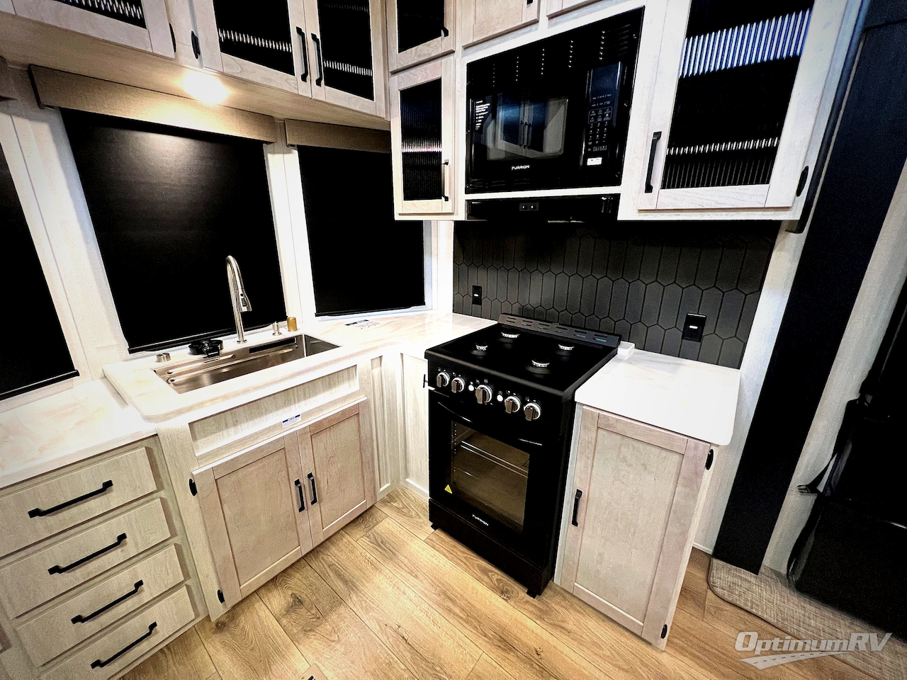 2027 Forest River Puma Vista 403LFT Photo 7