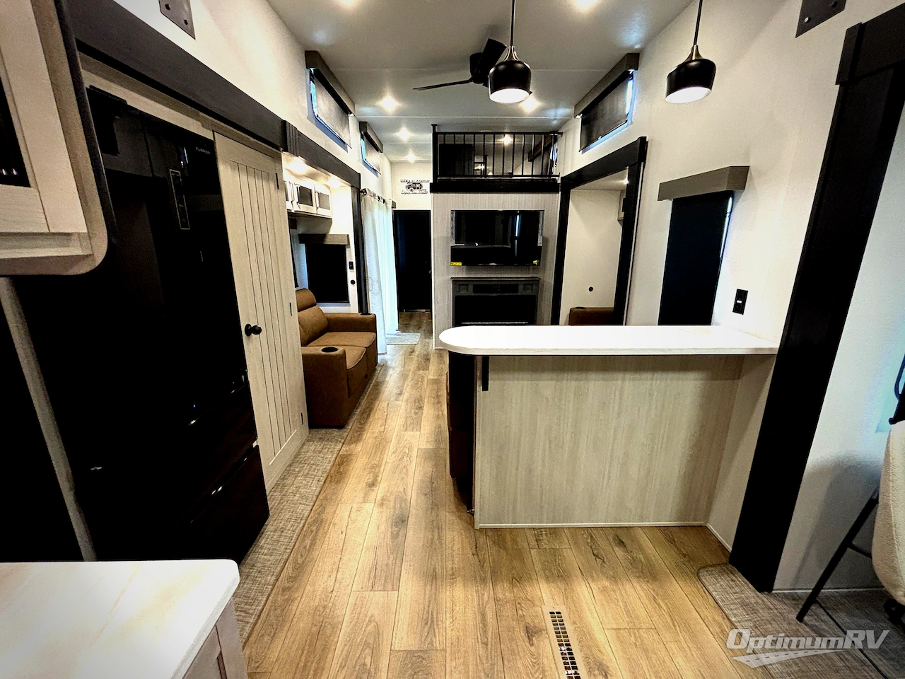 2027 Forest River Puma Vista 403LFT Photo 4