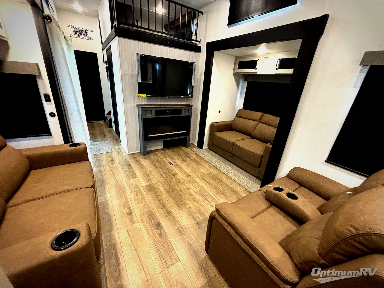 2027 Forest River Puma Vista 403LFT Photo 11