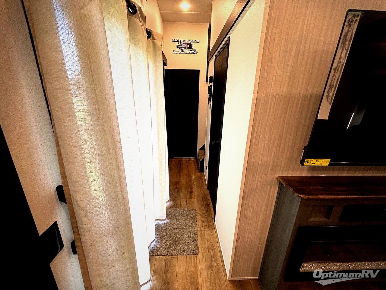 2027 Forest River Puma Vista 403LFT Photo 16