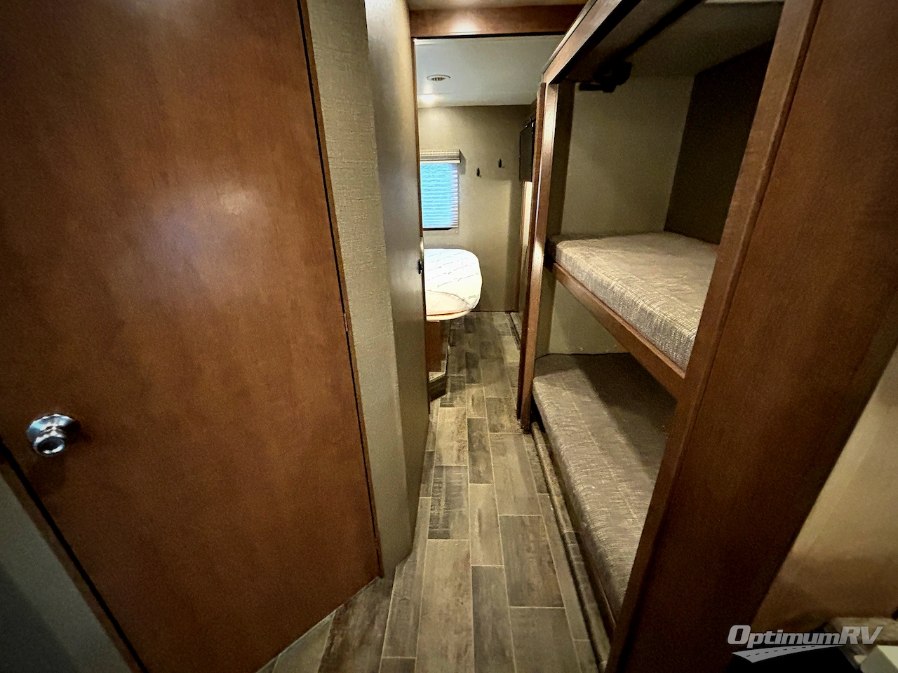 2019 Winnebago Intent 31P Photo 17