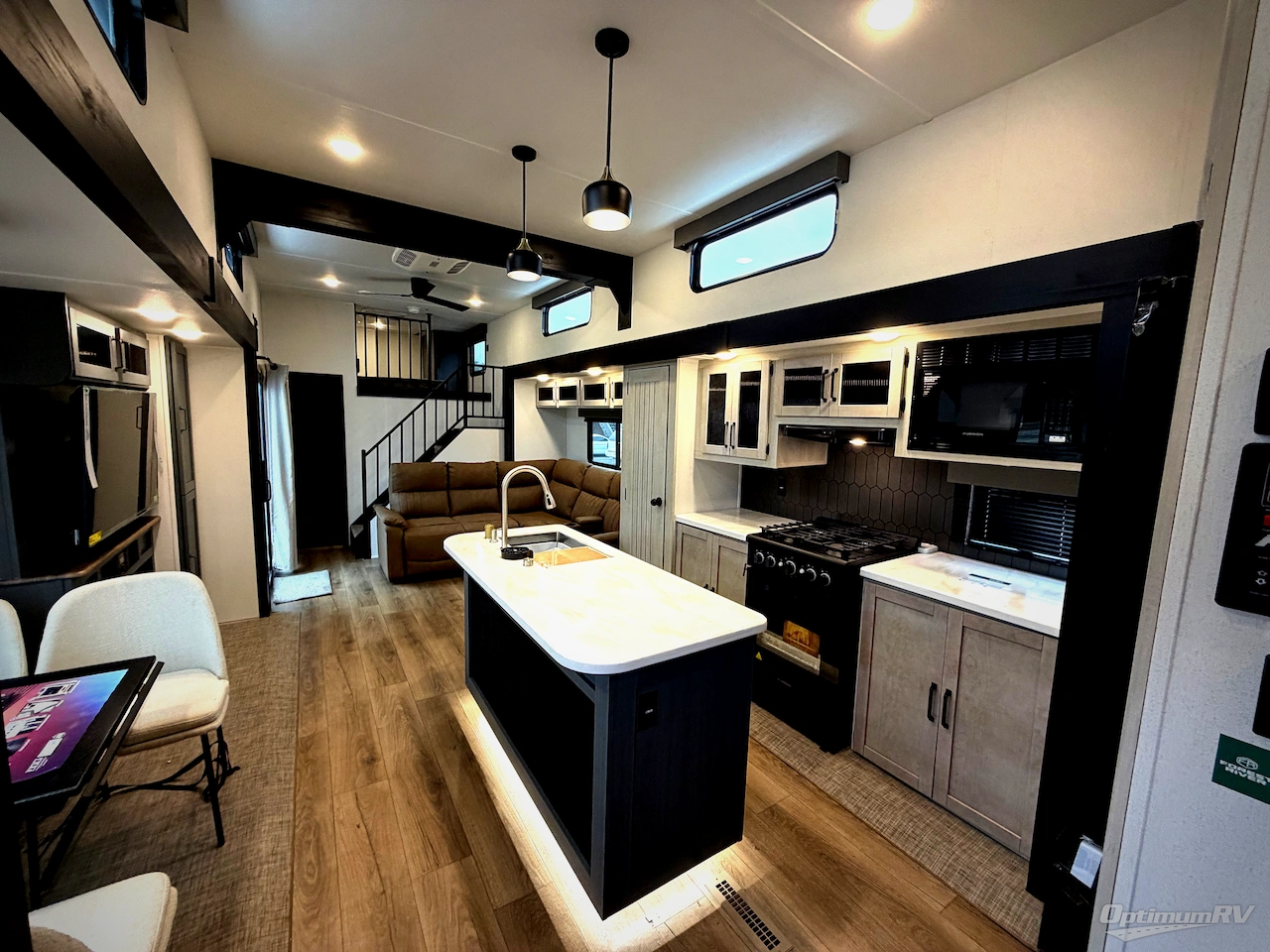 2027 Forest River Puma Vista 420LFT Photo 5