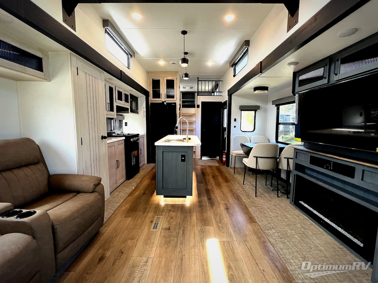 2027 Forest River Puma Vista 420LFT Photo 24