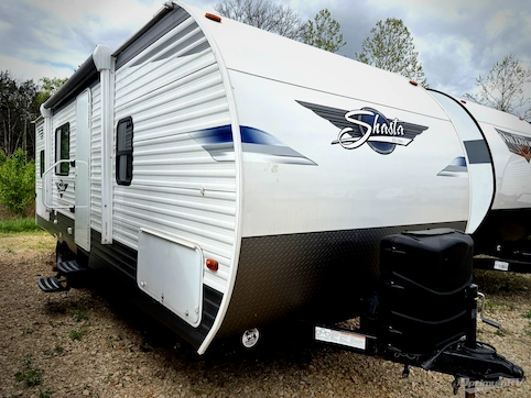 Used 2022 Shasta Shasta 26BH Featured Photo
