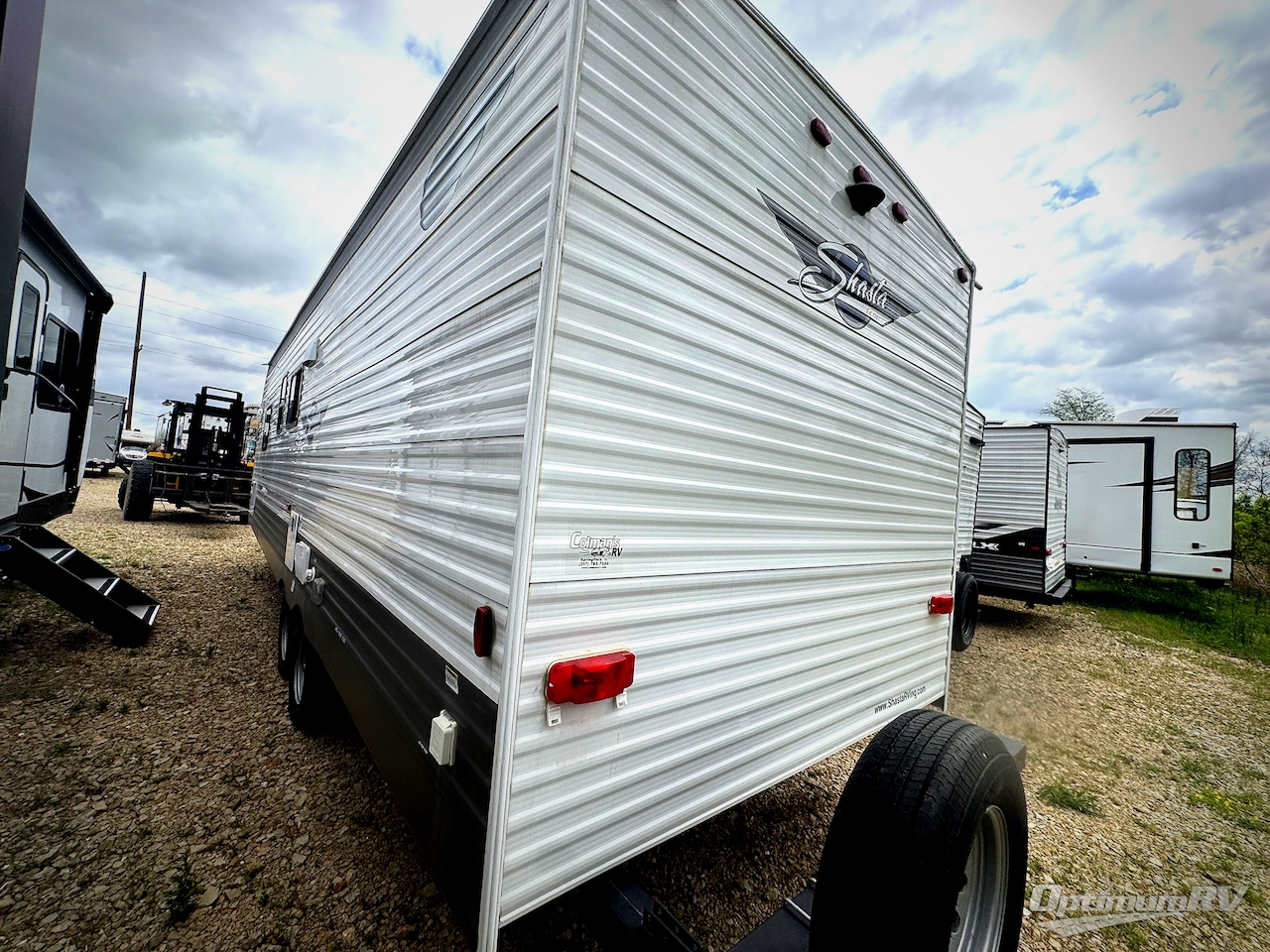 2022 Shasta Shasta 26BH Photo 3