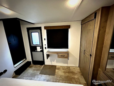 2025 Palomino Puma Destination 402LFT RV Photo 4