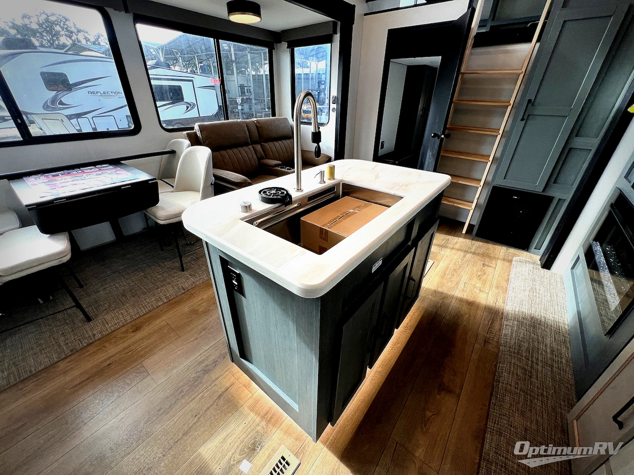 2027 Forest River Puma Vista 421LFT Photo 8