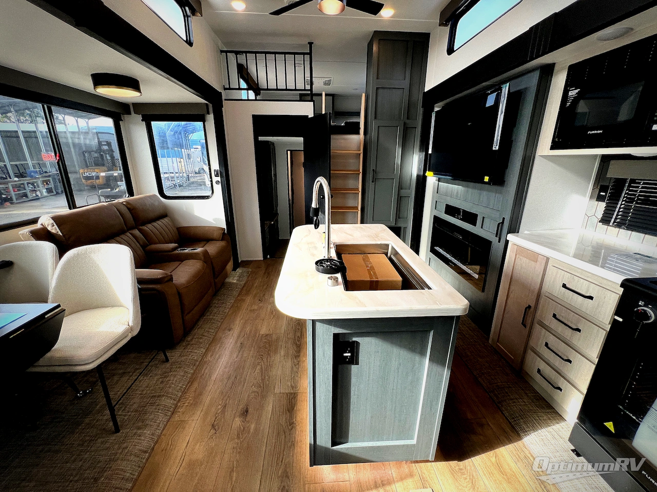 2027 Forest River Puma Vista 421LFT Photo 24