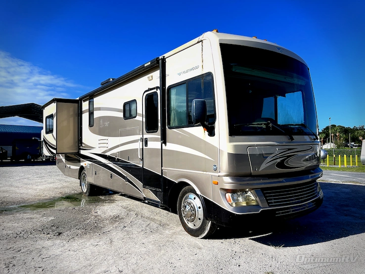 2012 Fleetwood Bounder 35K RV Photo 1