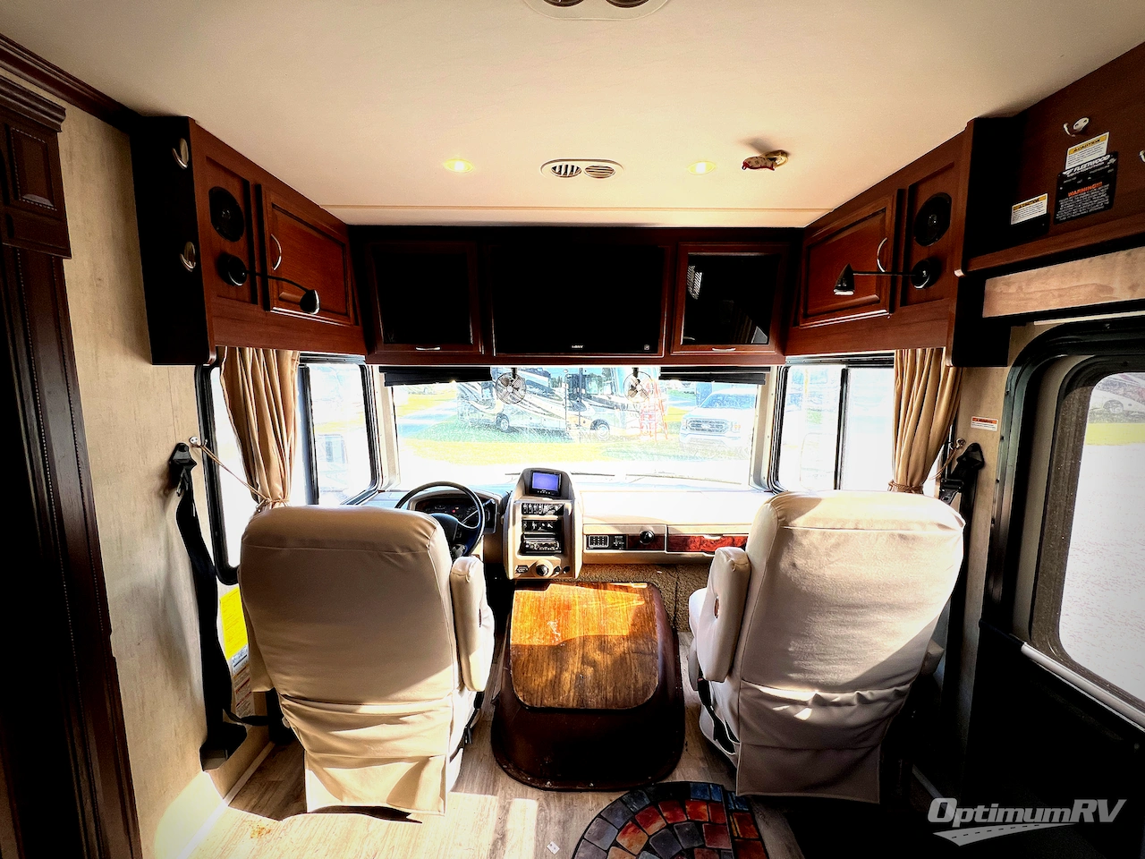 2012 Fleetwood Bounder 35K Photo 6