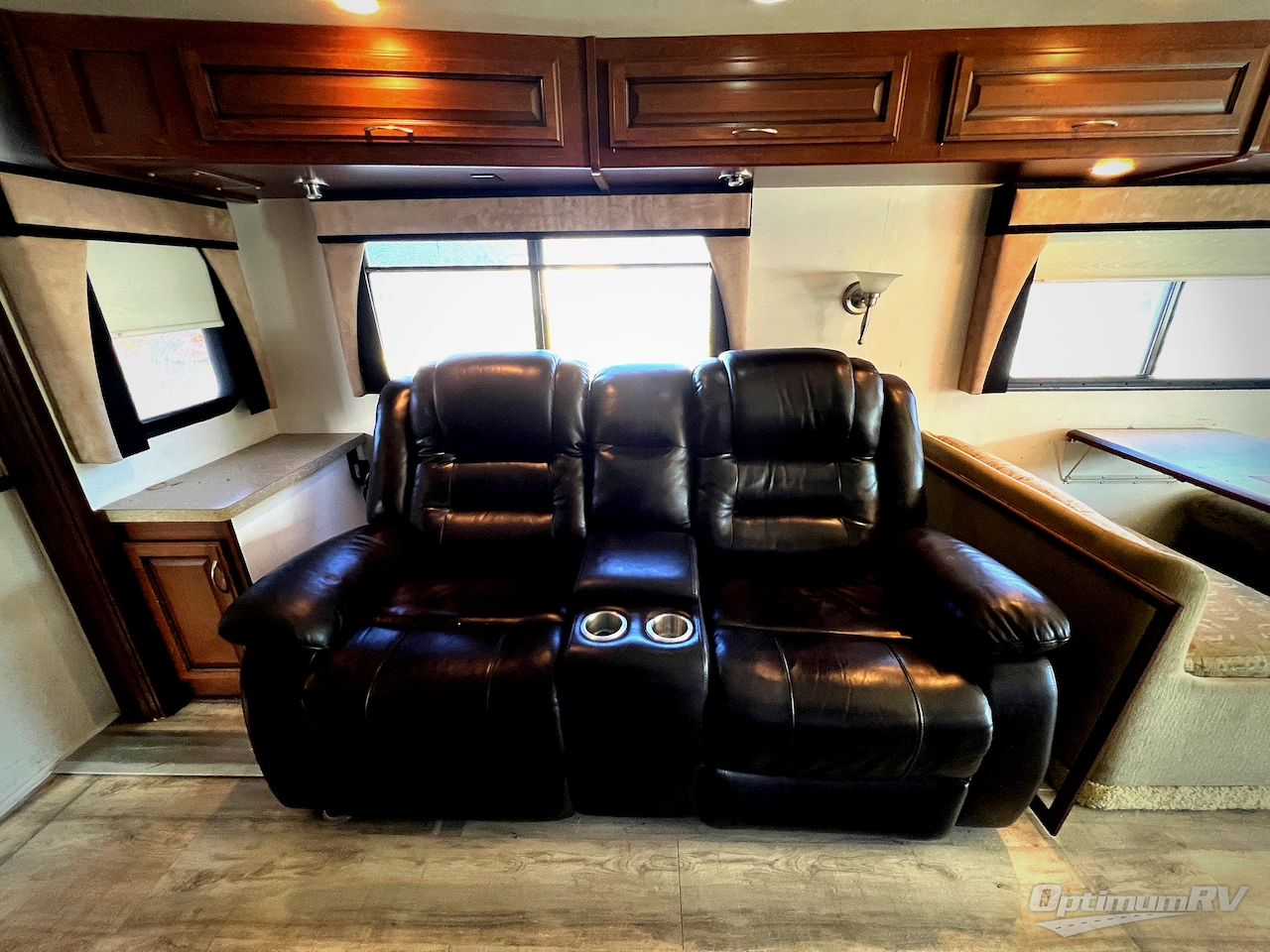 2012 Fleetwood Bounder 35K Photo 8