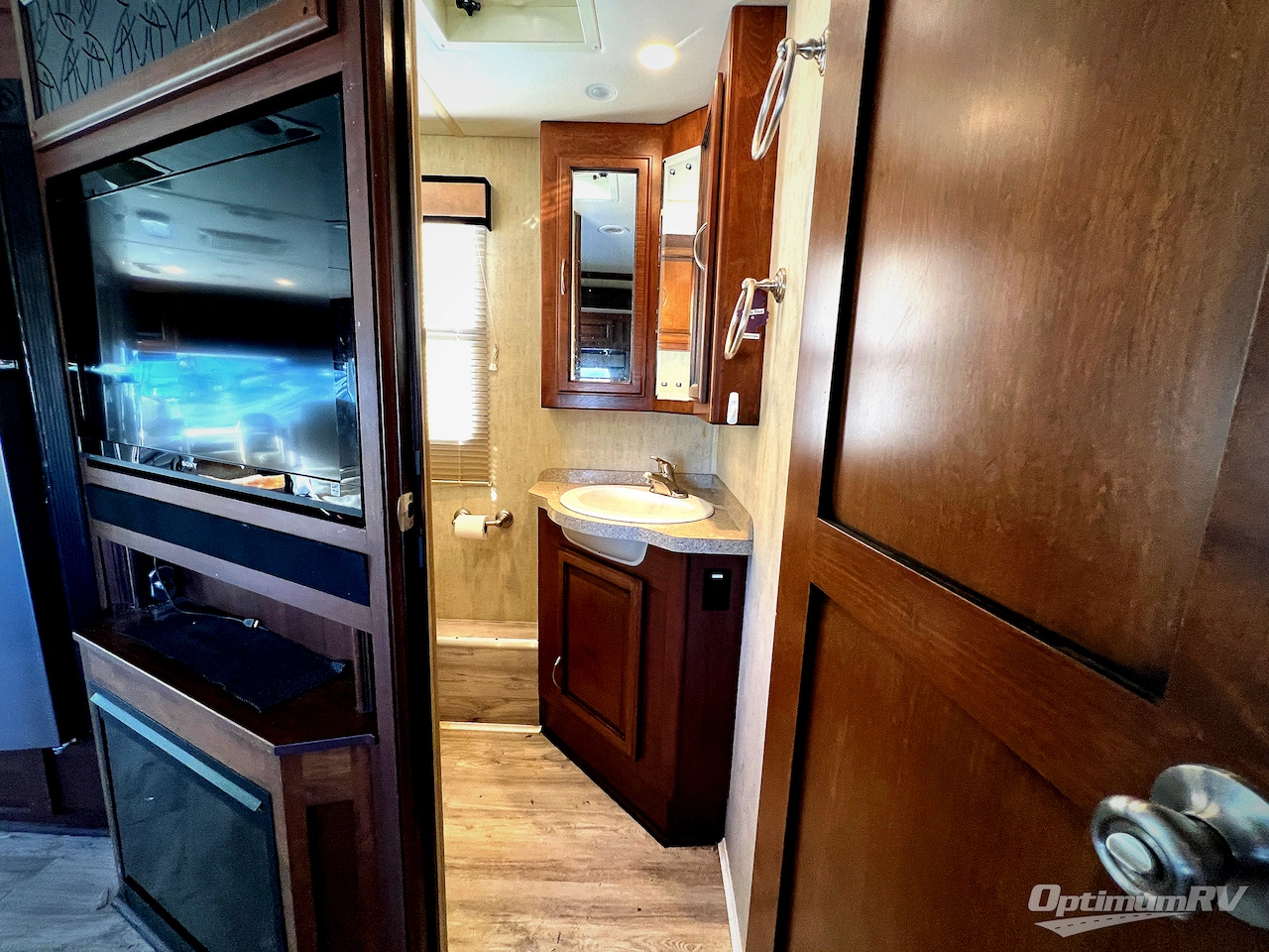 2012 Fleetwood Bounder 35K Photo 10