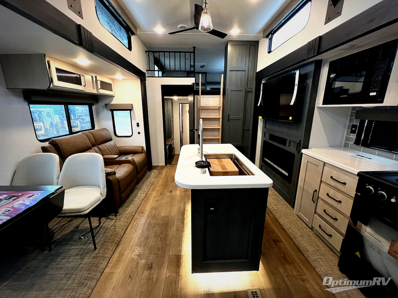 2026 Forest River Puma Vista 421LFT Photo 4