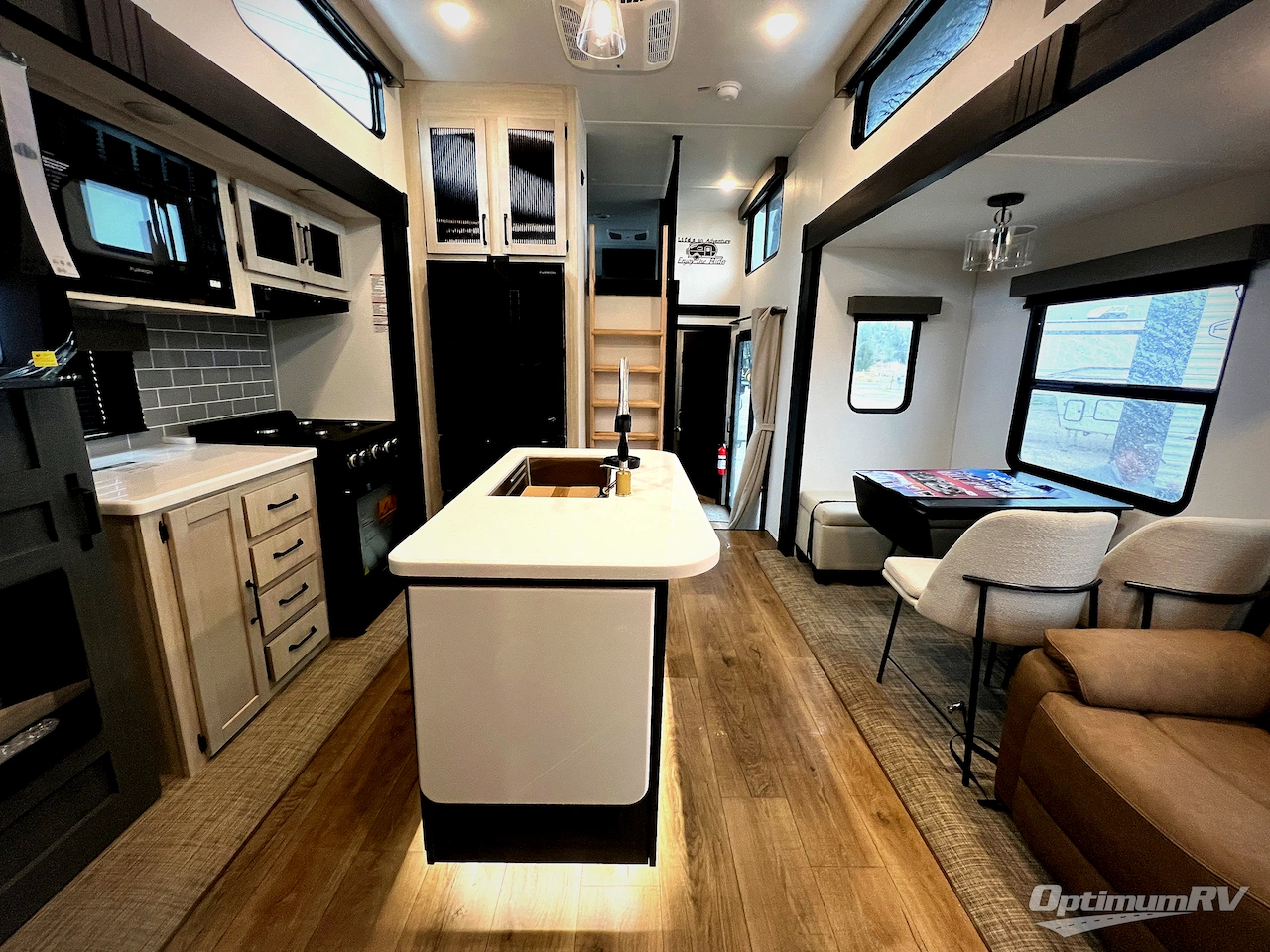 2026 Forest River Puma Vista 421LFT Photo 5