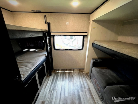 2025 Jayco Jay Feather 31BH RV Photo 3