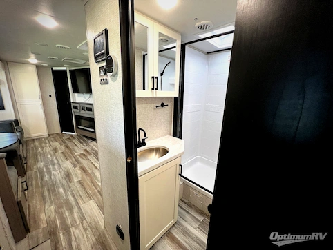2025 Jayco Jay Feather 31BH RV Photo 4