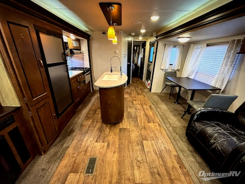2017 Forest River Wildwood 27REI RV Photo 2