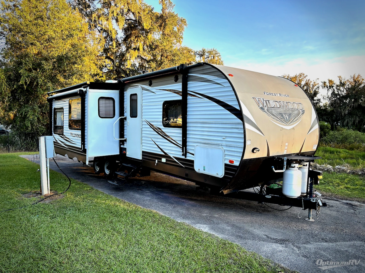 2017 Forest River Wildwood 27REI Photo 1