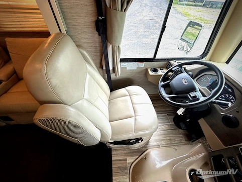 2022 Thor ACE 29.5 RV Photo 2