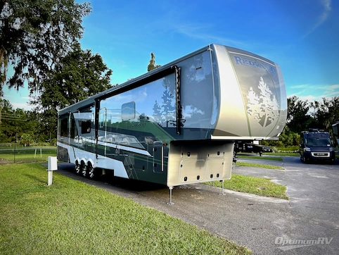 New 2025 Redwood Redwood 415RD Featured Photo