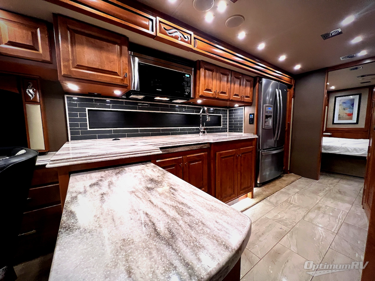 2019 Tiffin Phaeton 40 AH Photo 9