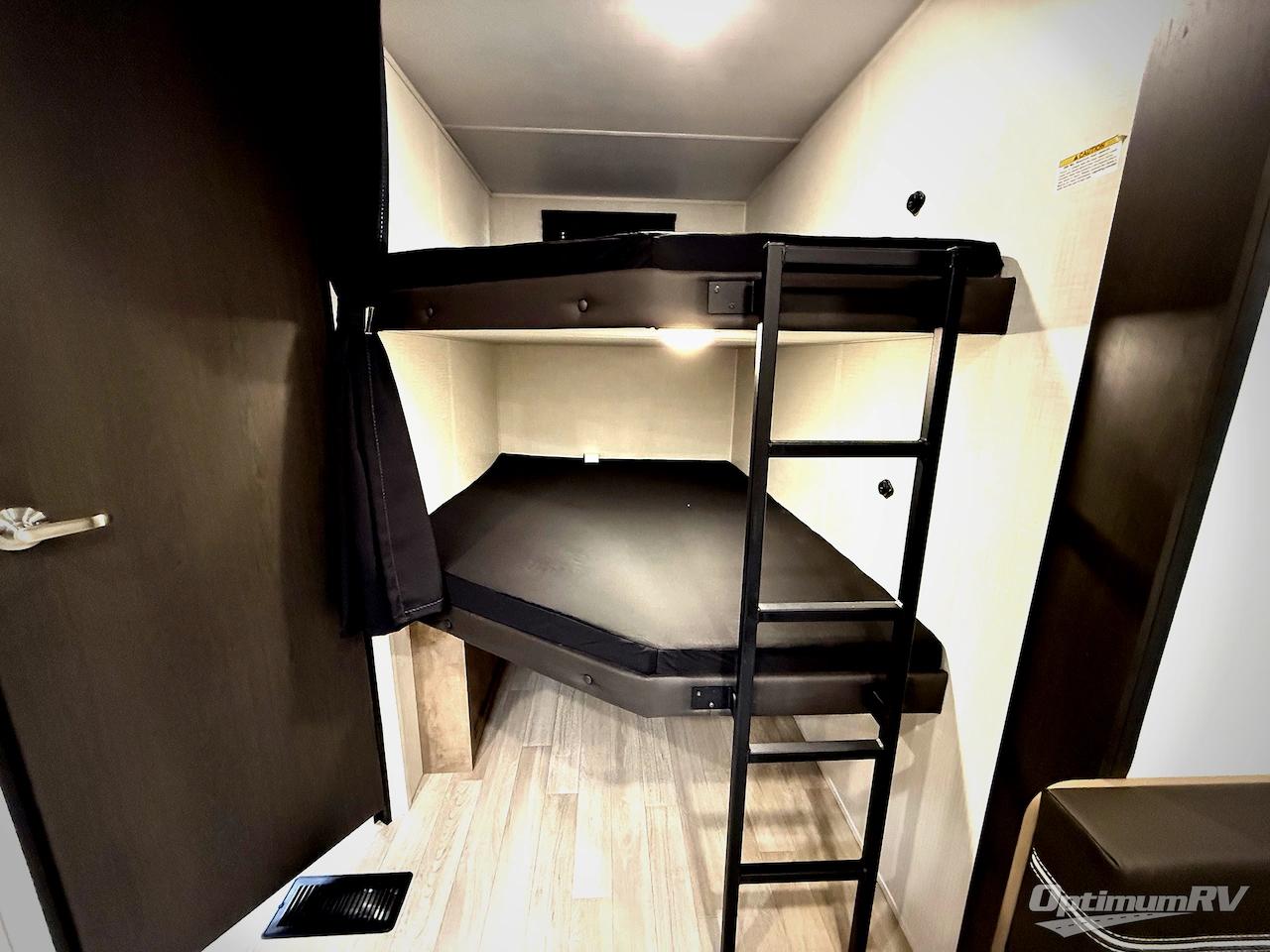 2026 Keystone Springdale Classic 261BHC Photo 15