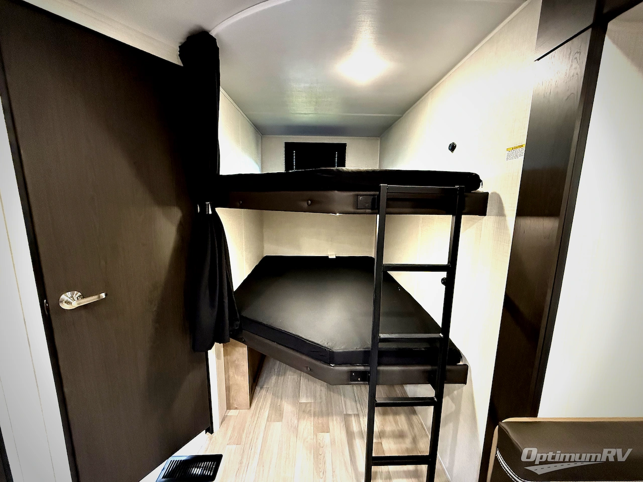 2026 Keystone Springdale Classic 261BHC Photo 15