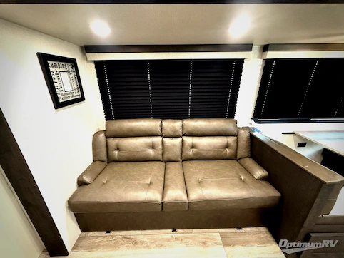 2026 Venture Sienna SA281VQB RV Photo 2