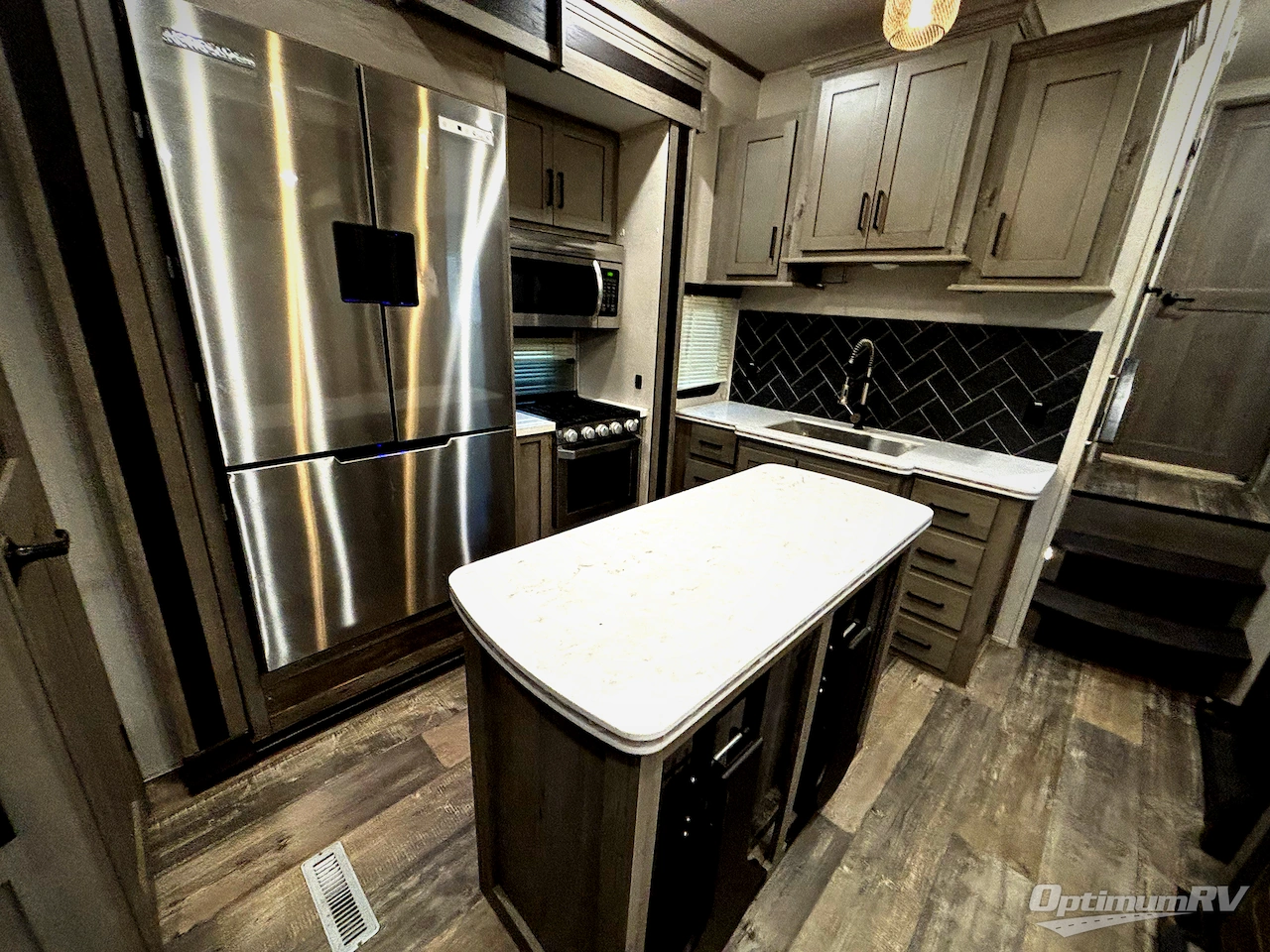 2020 Keystone Raptor 356 Photo 6