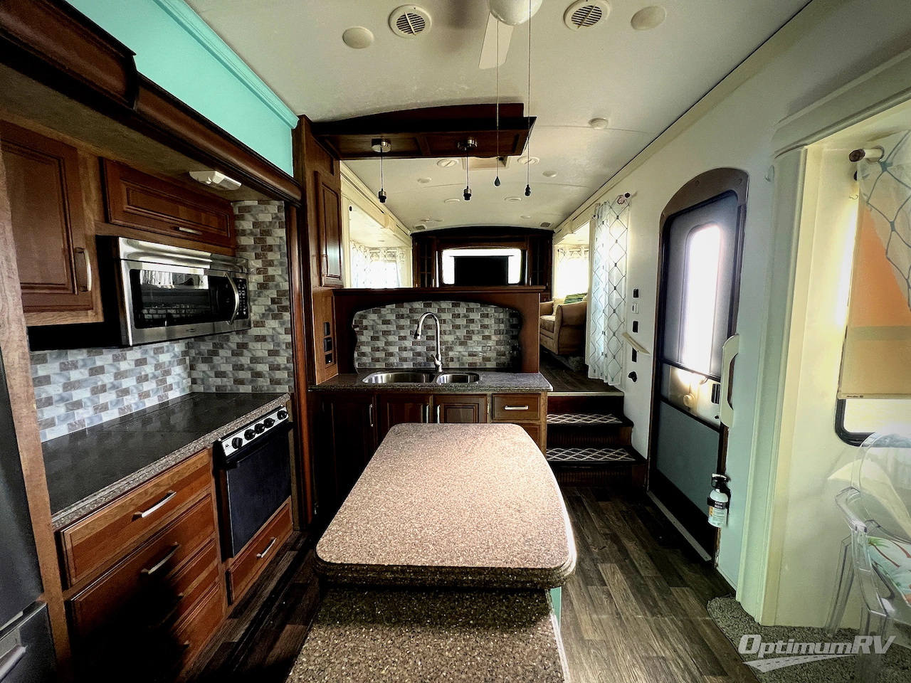 2016 Keystone Montana 3711 FL Photo 5