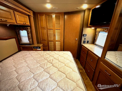 2016 Thor Hurricane 35C RV Photo 4