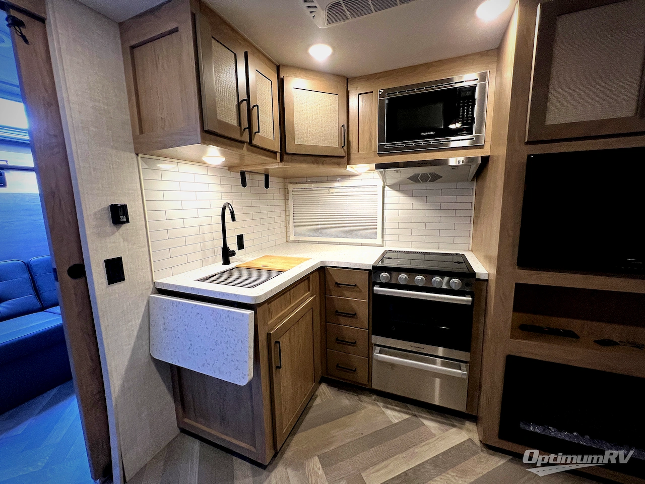 2024 Ember Touring Edition 24MBH Photo 9